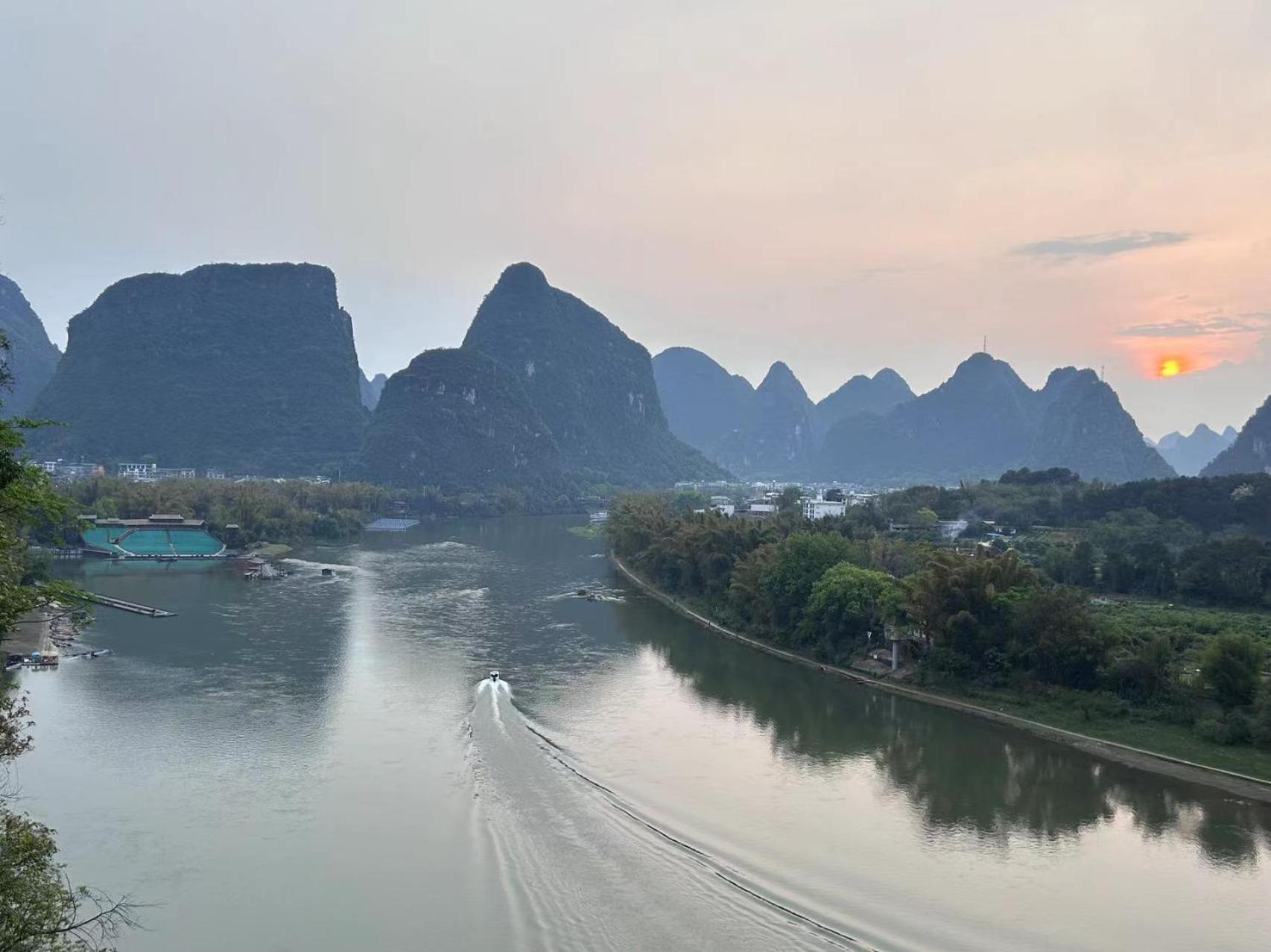 Yangshuo River Lodge Hotel-Free Pick Up From Yangshuo Area Over Three Nights Exterior foto